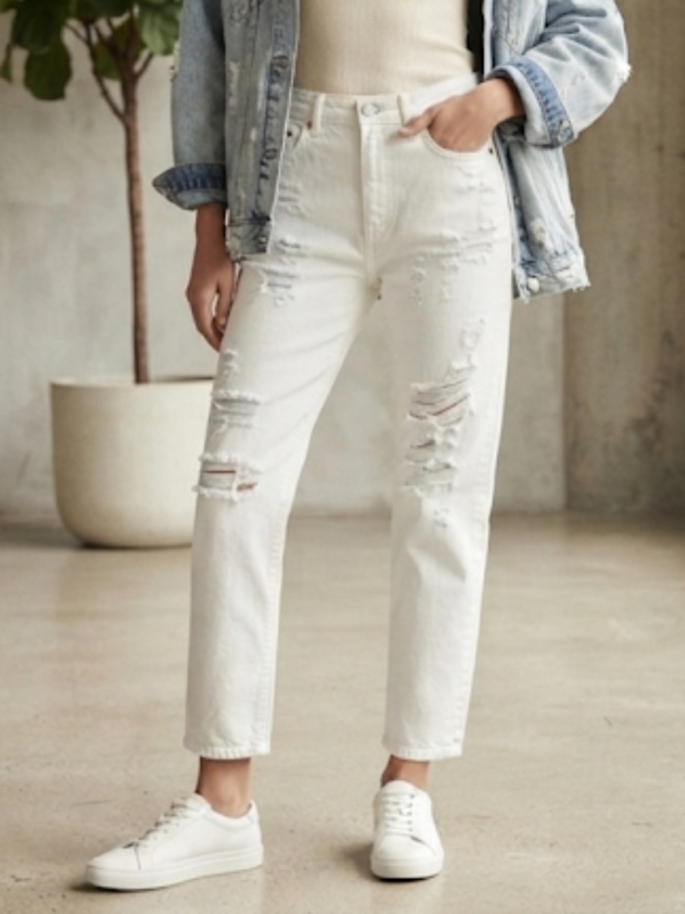 ZARA The Pepper Mom Jeans in Multidamages White Destroyed Straight Leg Size 0